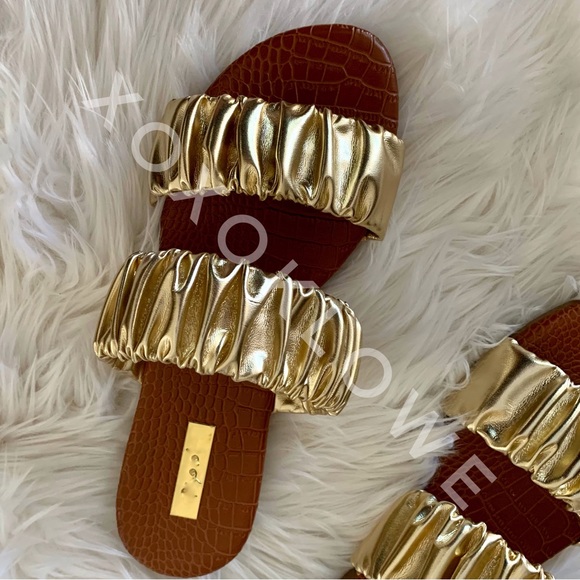 Gold Metallic Double Band Scrunch Sandal - Picture 10 of 13